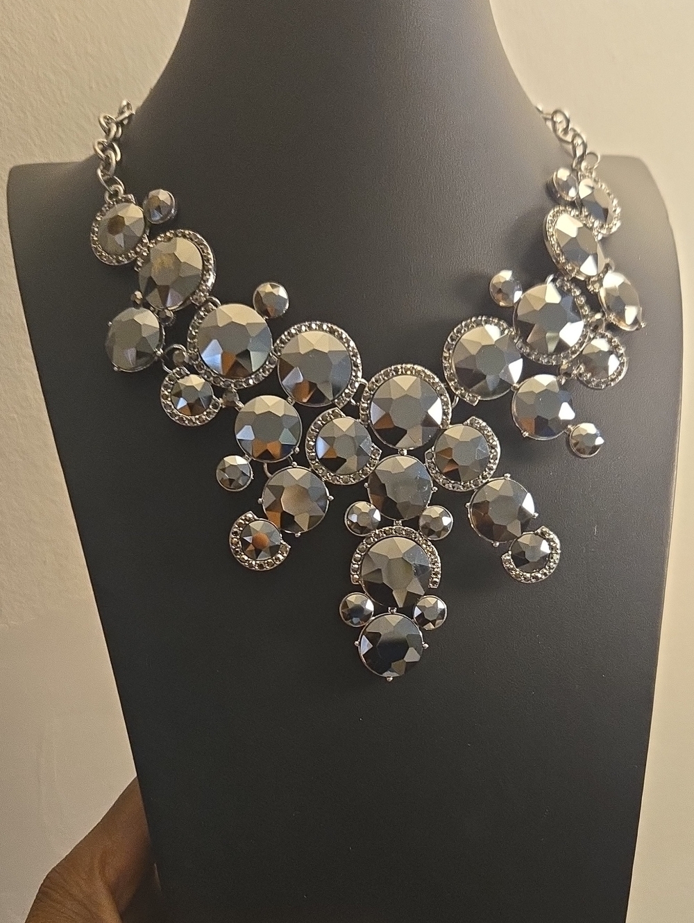 Silver Statement Bib Necklace With Bracelet And Ring - Elegant Faceted  Design